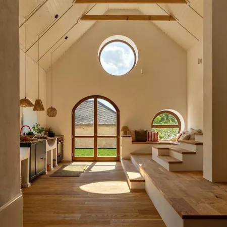 Reed Roof Retreat Apartman